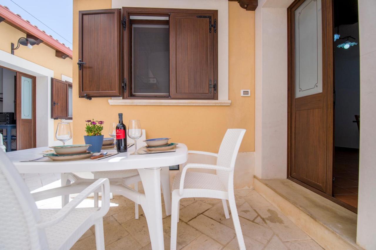 Villa Sajonara Elvira Fontane Bianche Exterior foto